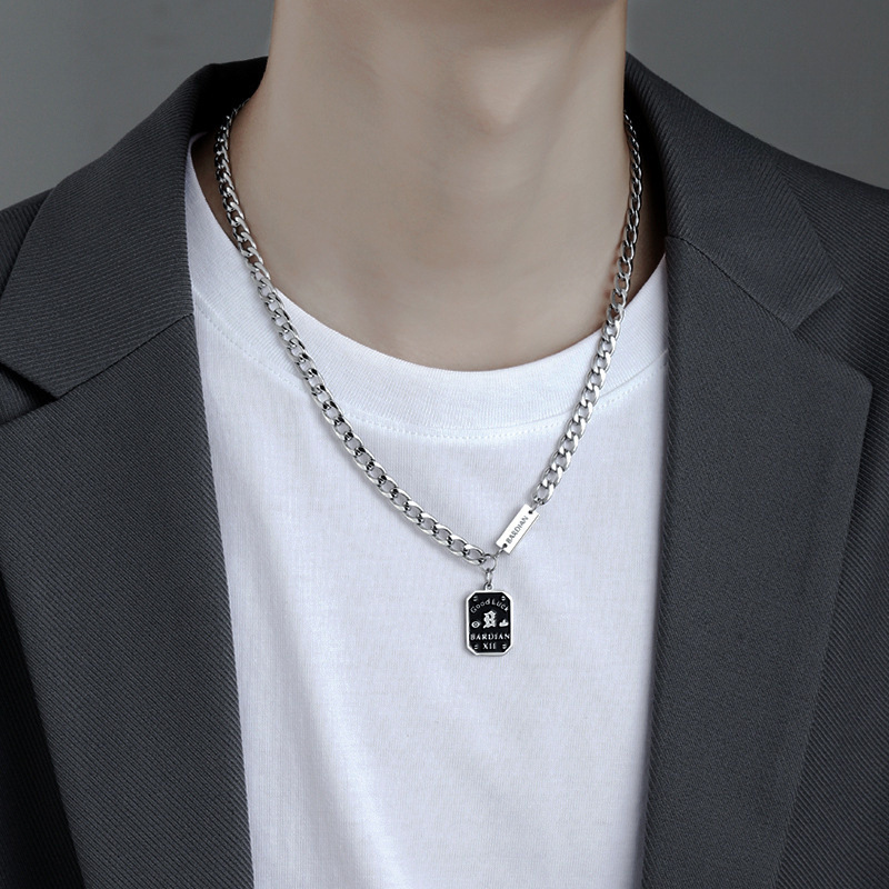 Nameplate Necklace Men's Trendy All-match Design Sense Niche Fashion Light Luxury Men's Nameplate Collar Chain Hip-hop Necklace Pendant