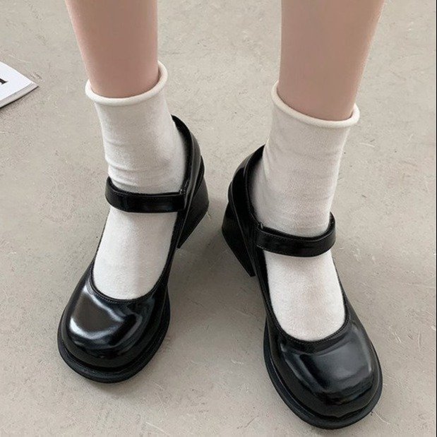 Negro retro tacón grueso tacones altos zapatos de cuero para mujeres 2023 primavera nuevo estilo francés vestido Mary Jane Zapatos de una sola capa