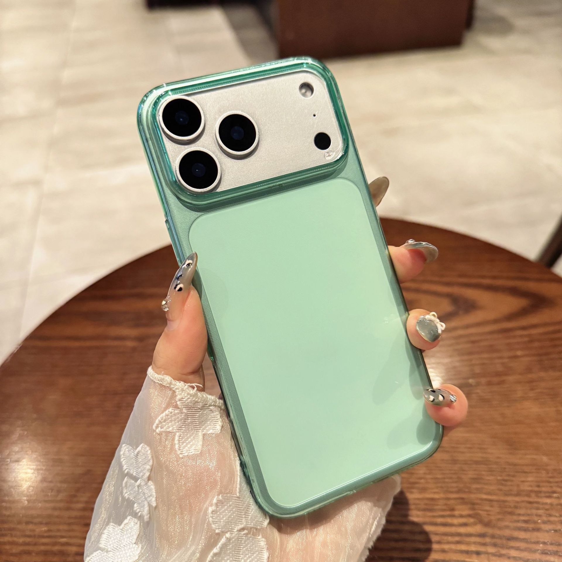 Aplicable para iphone17pro gran agujero tpu grueso caso suave 16pro manzana 16promax caso transparente