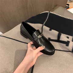 スポットバージョン~女性用小さな革靴2025秋新作韓国風ローファー女性用フラットスリッポンシューズ