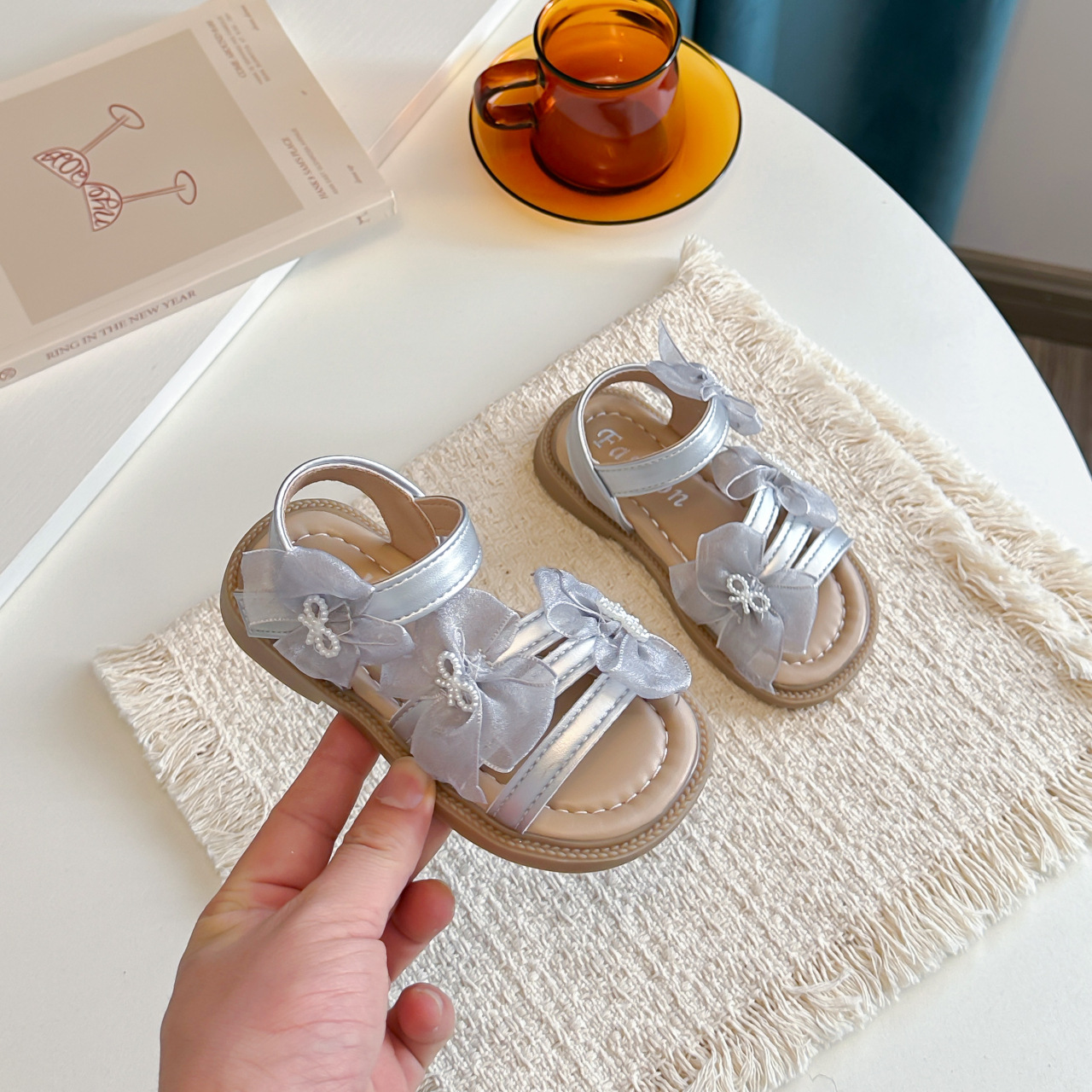 Sandalias para niños verano 2026 nueva moda de chicas zapatos princesa de moda de chicas zapatos de playa huecos de arco image 8