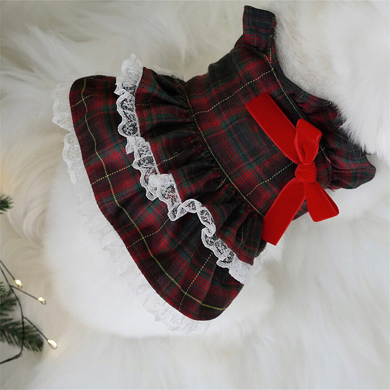 Nueva ropa de mascotas Navidad clásica vestido de cuadros cachorro ropa de vacaciones encaje ropa de perro japonesa y coreana