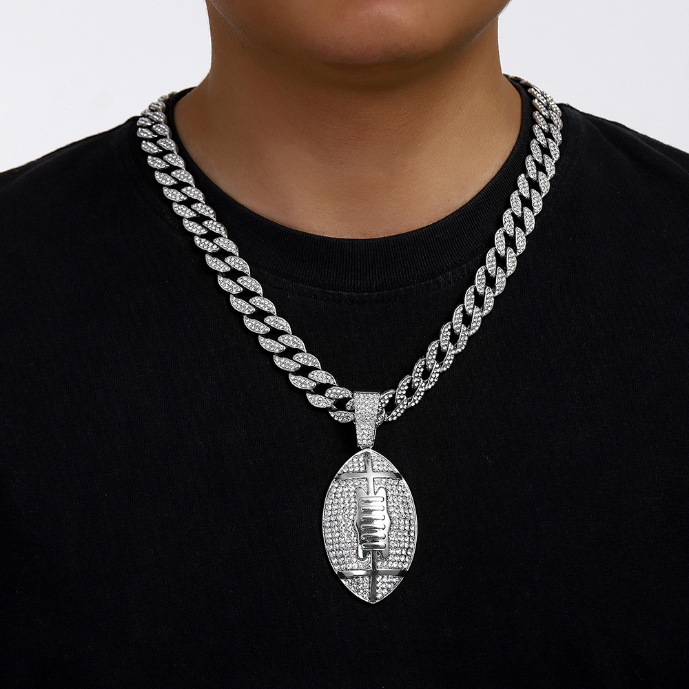 Original nuevo Super Bowl fútbol americano hip hop viento colgante cadena de diamantes Europa y América hip hop joyería de aleación popular