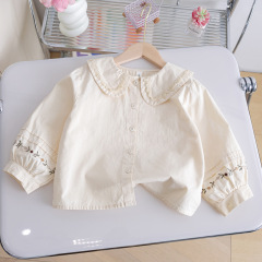 女の子のシャツ25新型春秋服子供の洋風ファッションシャツの女の子のレースの長袖の上着の子供服