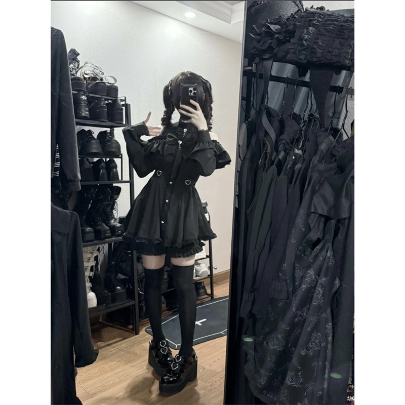 春季学院风重工蕾丝露肩连衣裙小众设计感百搭短裤两件套装|undefined