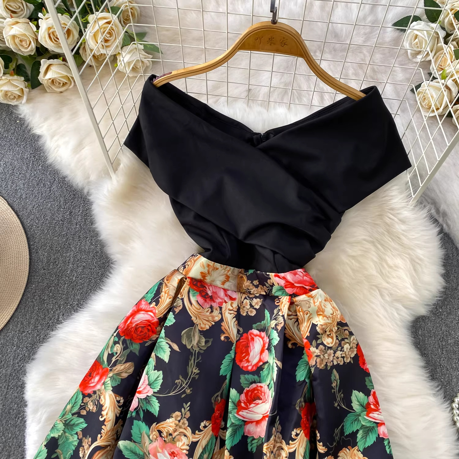 Elegant Court-Style Dress – Cross V-Neck Floral Jacquard Midi Dress With Waist-Defining Silhouette (S-XXL)_ecoleips.com