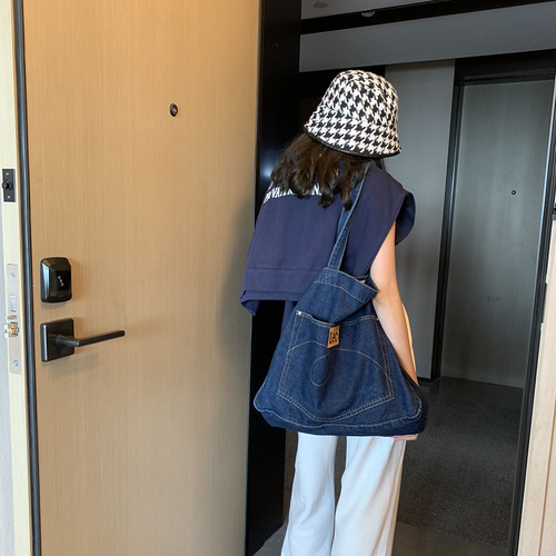 Joe Gosha's new denim shoulder bag women's casual simple large-capacity open shopping bag trendy armpit bag