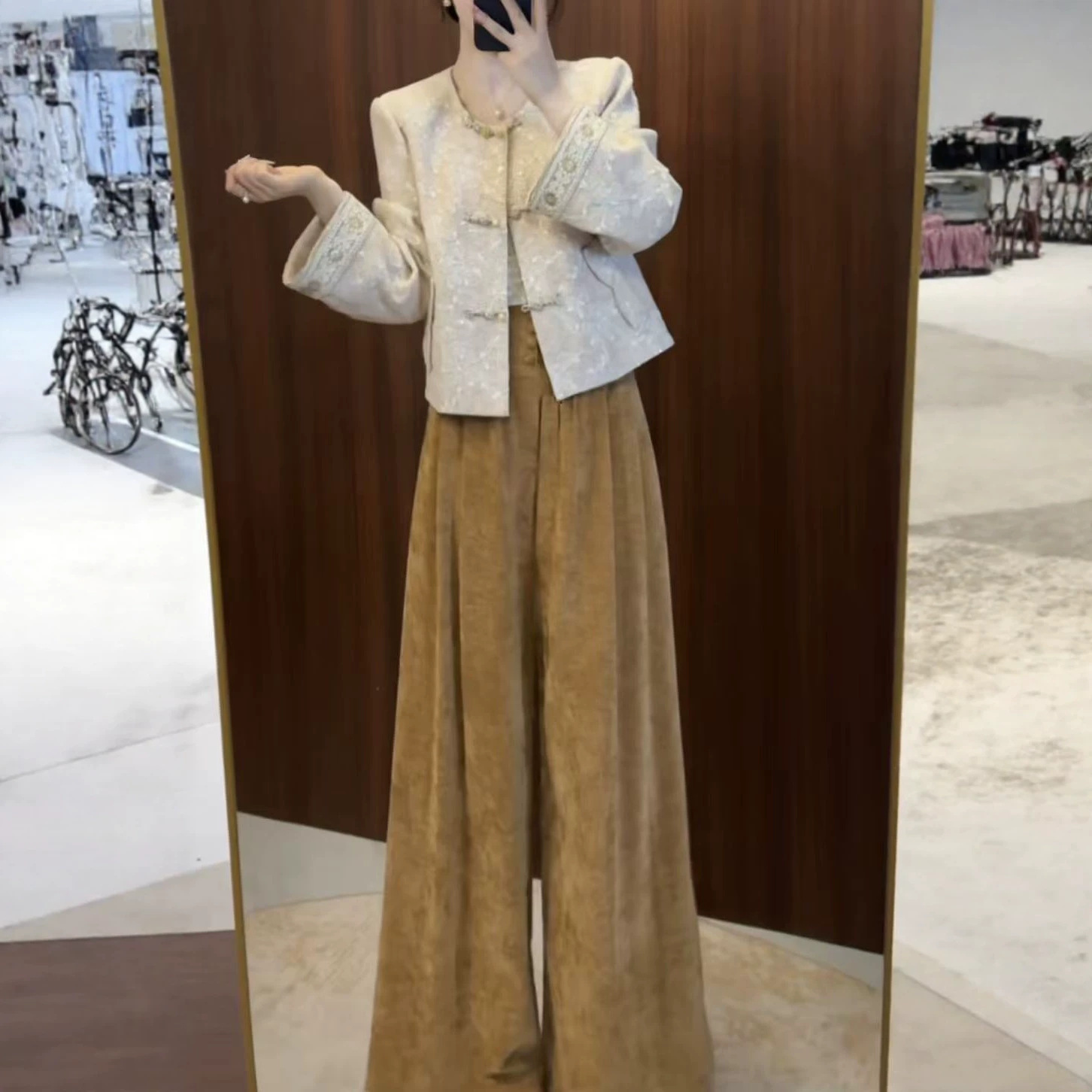 26753新大爱美依缘2026秋冬新款时尚新中式盘扣上衣宽松阔腿裤女