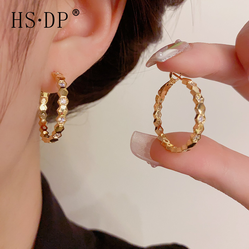 MAC057 Zircon Inlaid Elegant Vintage Style Hoop Earrings3