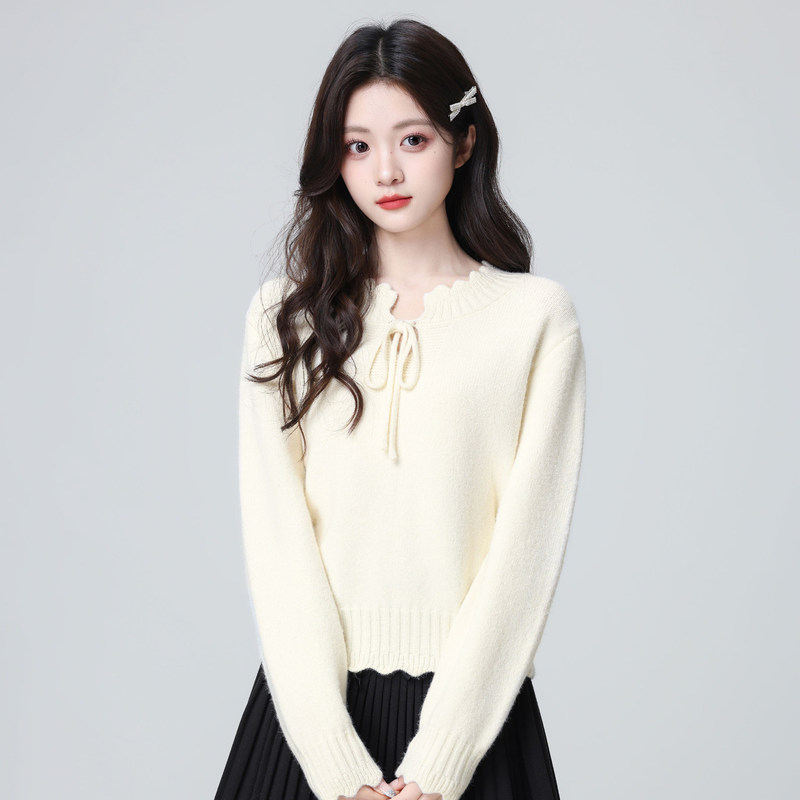 2026 Winter New Style Lace-Up Loose Lace Trim Knit Sweater Off-White Round Neck Sweater for Women, Autumn and Winter Short Top 2026 Winter New Style Lace-Up Loose Lace Trim Knit Sweater Off-White Round Neck Sweater for Women, Autumn and Winter Short Top