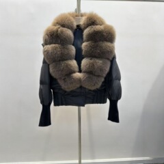 2025冬新款奢华皮草短款狐狸大毛领羽绒服女短款时尚宽松休闲外套