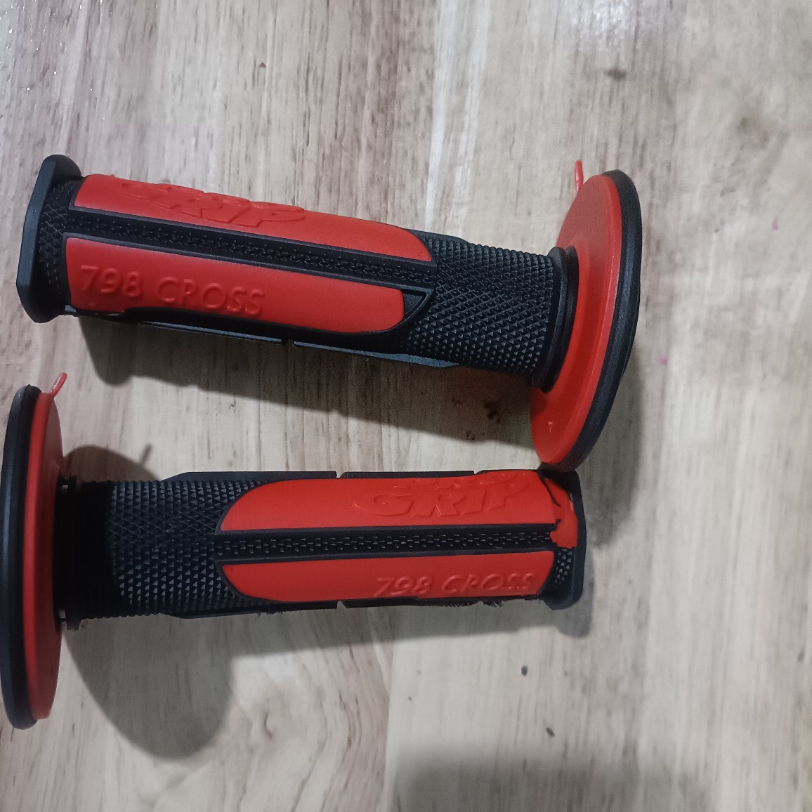 Cerveza en forma abre botellas para motociclistas mango adhesivo transparente accesorios de modificación de fibra de carbono del sudeste asiático de Indonesia