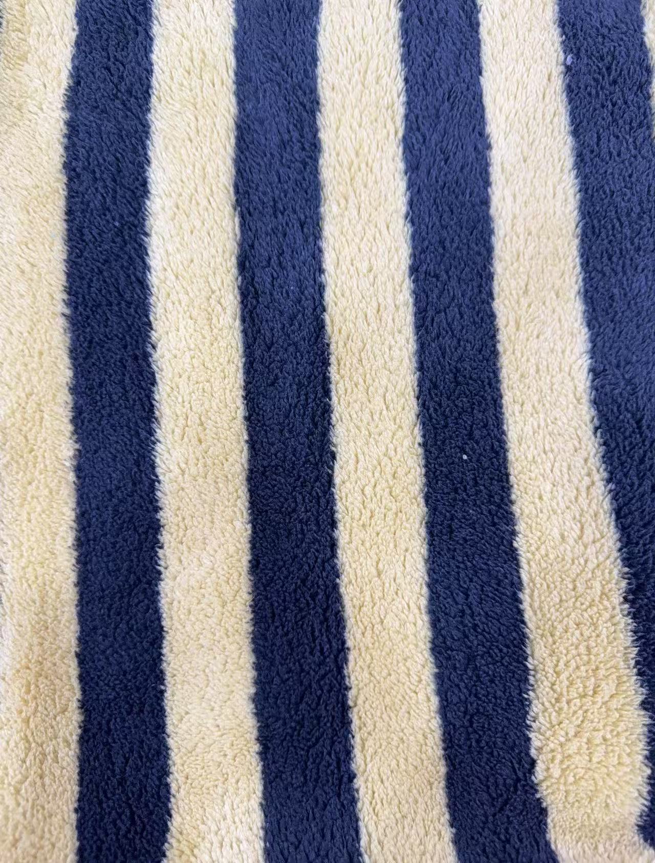 노란색과 검정색 색상 막대