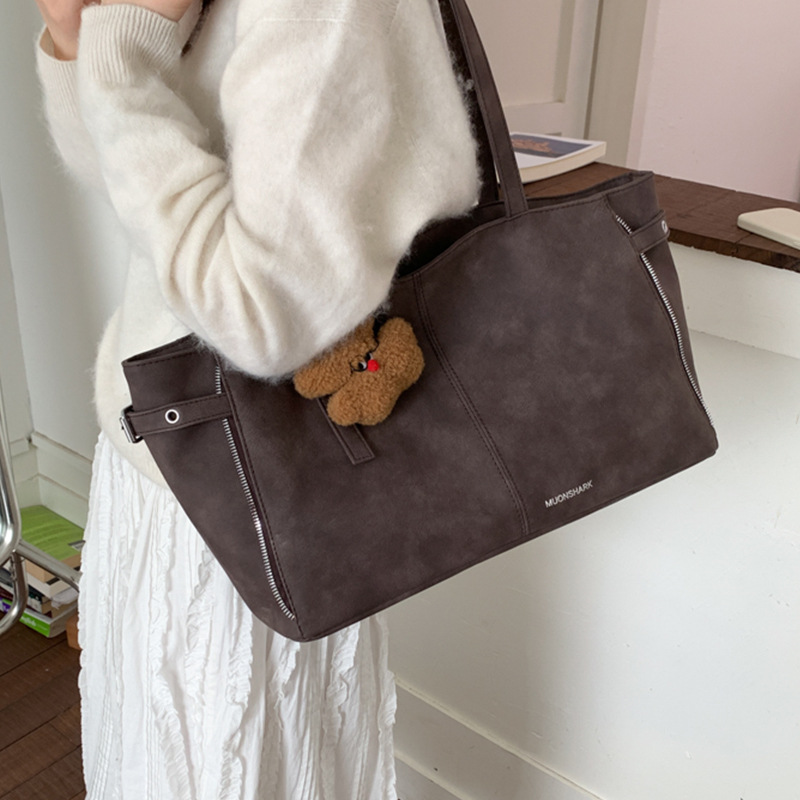 Niche Handheld Shoulder Bag New Zipper Large Capacity Tote Bag Trendy_voghion.com