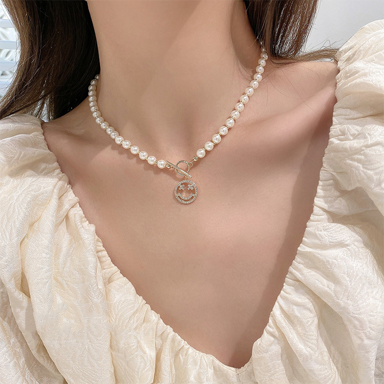 韓國巴洛克珍珠笑臉項鍊女小眾輕奢鎖骨鏈氣質新款OT扣配飾頸鏈