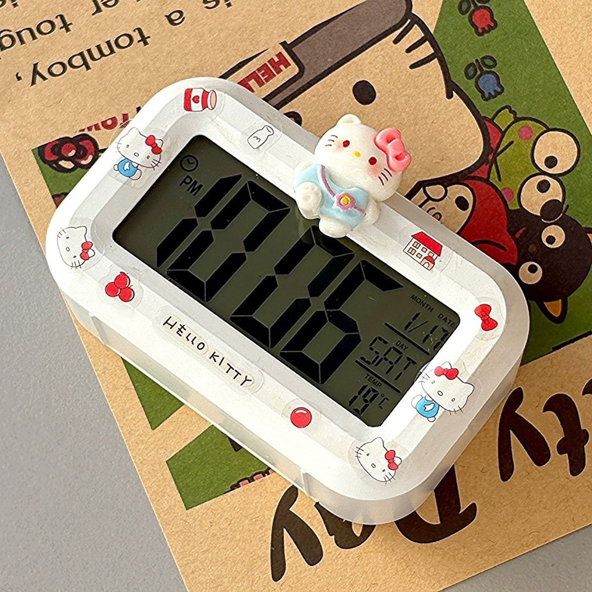 Đồng hồ báo thức màu trắng [Túi hoa KT Cat + Nhãn dán + Pin]