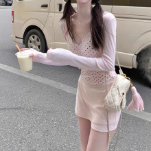 �紺��Ư�����b�޺ÿ��nϵ����һ���׷�ɫ�B��ȹ��Ů2026�¿��ȹ
