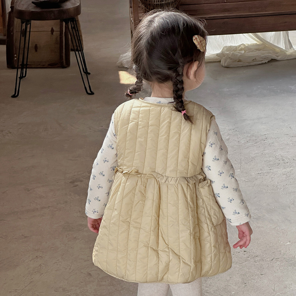 Traje de vestido de bebé de otoño e invierno versión coreana más traje de terciopelo para niñas de 1 a 3 años, falda acolchada cálida de estilo occidental