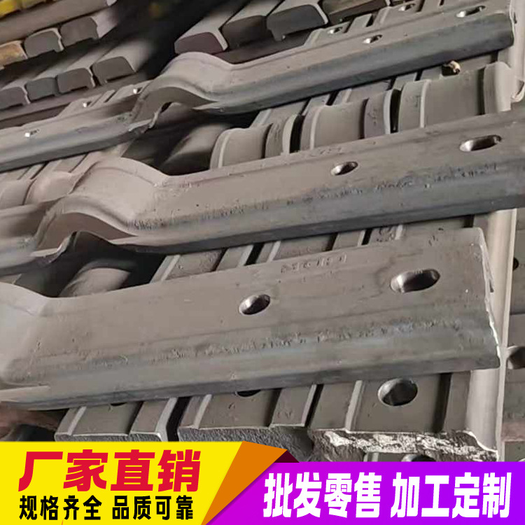 成都厂家重型钢轨轨道钢铁路配件道夹板铁轨型钢48kg6米9米QU120