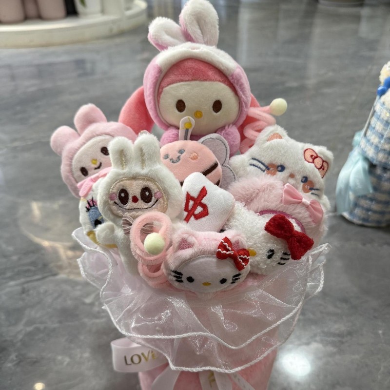送女朋友情人节生日礼物玉桂狗凯蒂猫公仔卡通成品玩偶花束花店批|undefined