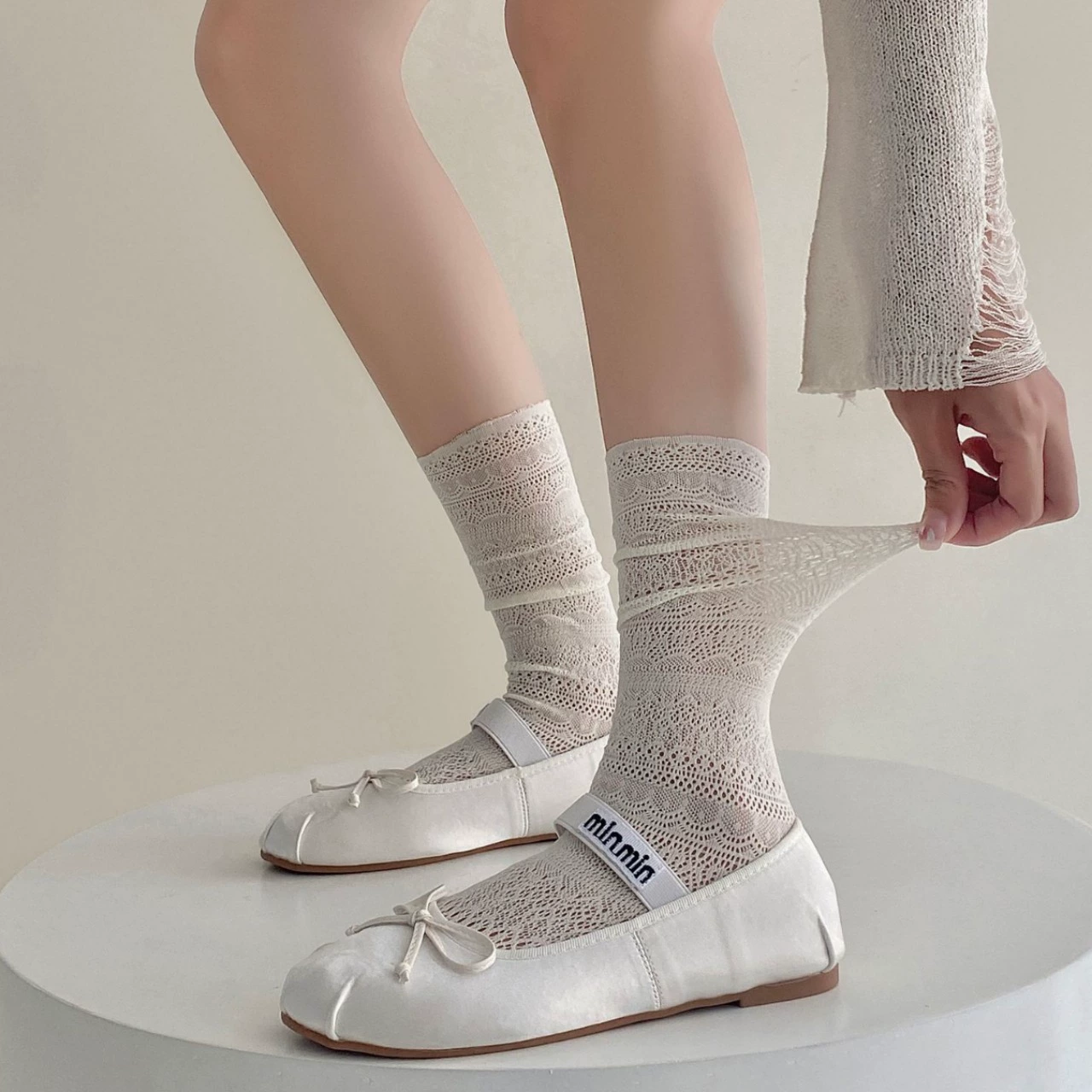 Summer ultra thin breathable lace knee socks, mid-length