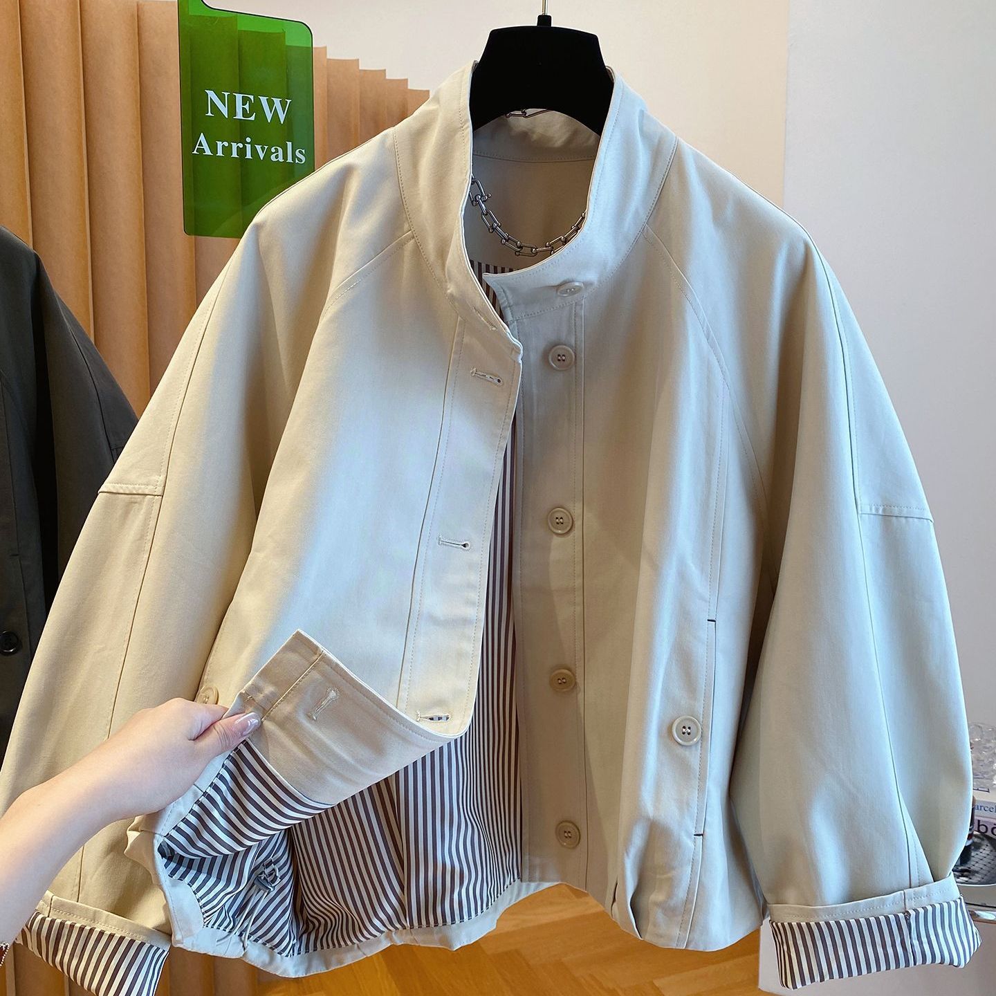 European British Style Stand Collar Jacket for Women 2025 New Loose Casual Striped Short Trench Coat Top