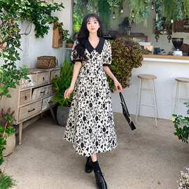 实拍 2026法式复古碎花连衣裙V领收腰泡泡袖茶歇长裙夏女