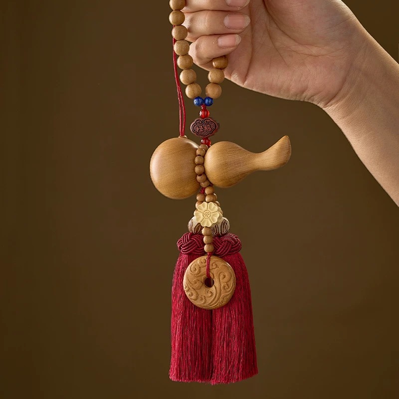 Natural peach wood car pendant 2024 new high-grade gourd car pendant brave men's and women's cinnabar car accessories