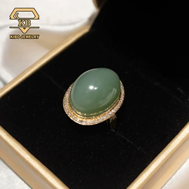 太阳镜;戒指;项链