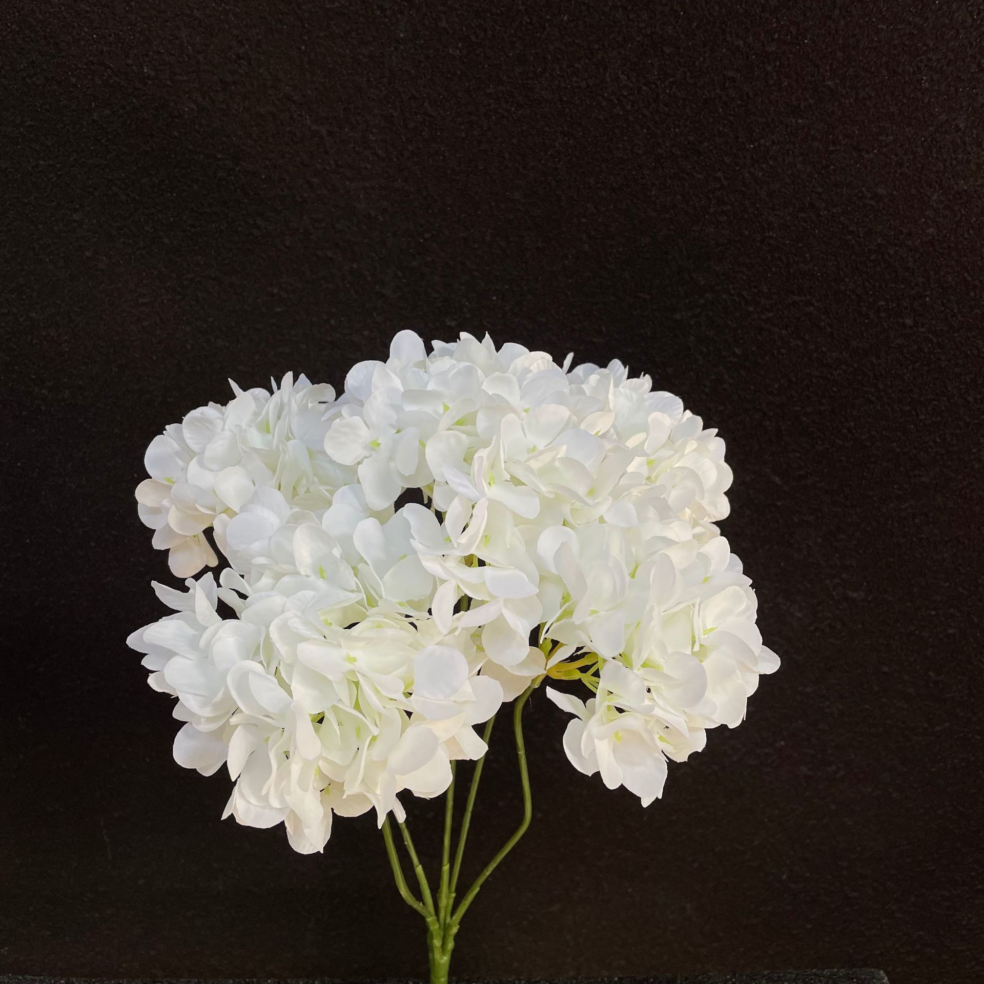 Flores falsas blancas Flores artificiales Flores para bodas Auditorio de bodas Decoración del hotel Techo artificial Flores artificiales Flores falsas