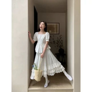 塔克褶拼接蕾丝花边上衣女夏2024新款田园风泡泡袖衬衫
