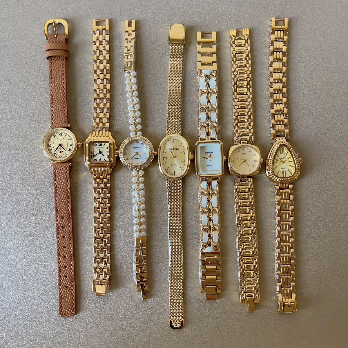 Niche Mid-Century Style Vintage Watch for Women, Niche Accessible Luxury Retro Exquisite High-End Gold Steel Band Watch