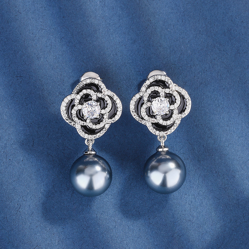 2024 nuevo estilo Zhuang Shengsheng joyería fondo de cobre chapado en oro con incrustaciones de perlas temperamento camelia traje femenino 16-14mm