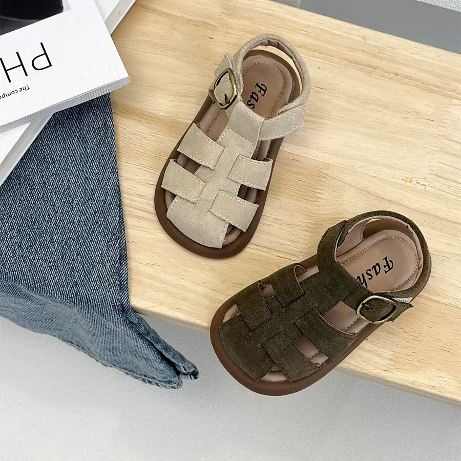 Мужские и женские детские детские детские корейские тканые полые ретро английский стиль противоскользящие сандалии на мягкой подошве пляжные туфли