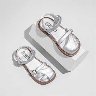 Girls Sandals Baotou 2025 Summer New Little Girls Children's Shoes Beach Shoes Soft Sole Princess Roman