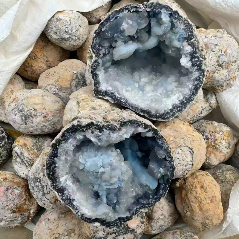 Natural Mexican Crystal Geode Ornament Mineral Specimen Treasure Bowl Home Decoration Crafts Raw Stone Wholesale Natural Mexican Crystal Geode Ornament Mineral Specimen Treasure Bowl Home Decoration Crafts Raw Stone Wholesale
