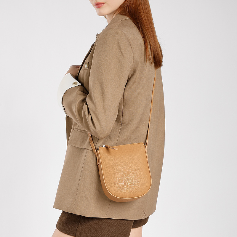Guangzhou Women's Versatile Casual Niche New Arrival Genuine Leather Luxury Phone Shoulder Crossbody Bag - Thumbnail 3
