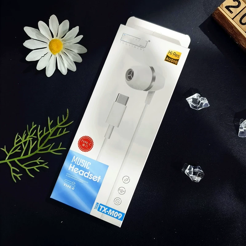 Ear -in -ear flat -ear flat mouth 3.5 round hole music headset wire control with microphone headset
