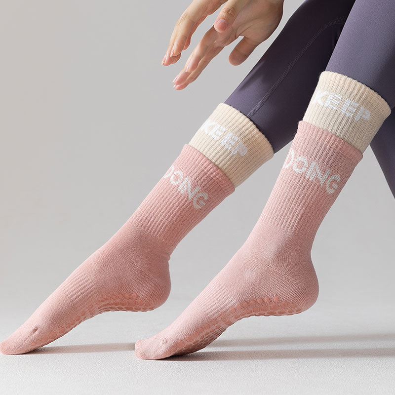 Yoga socks women's long tube with shark pants fitness sports socks cotton mid-tube double fake two-piece jump rope dancing socks Yoga socks women's long tube with shark pants fitness sports socks cotton mid-tube double fake two-piece jump rope dancing socks
