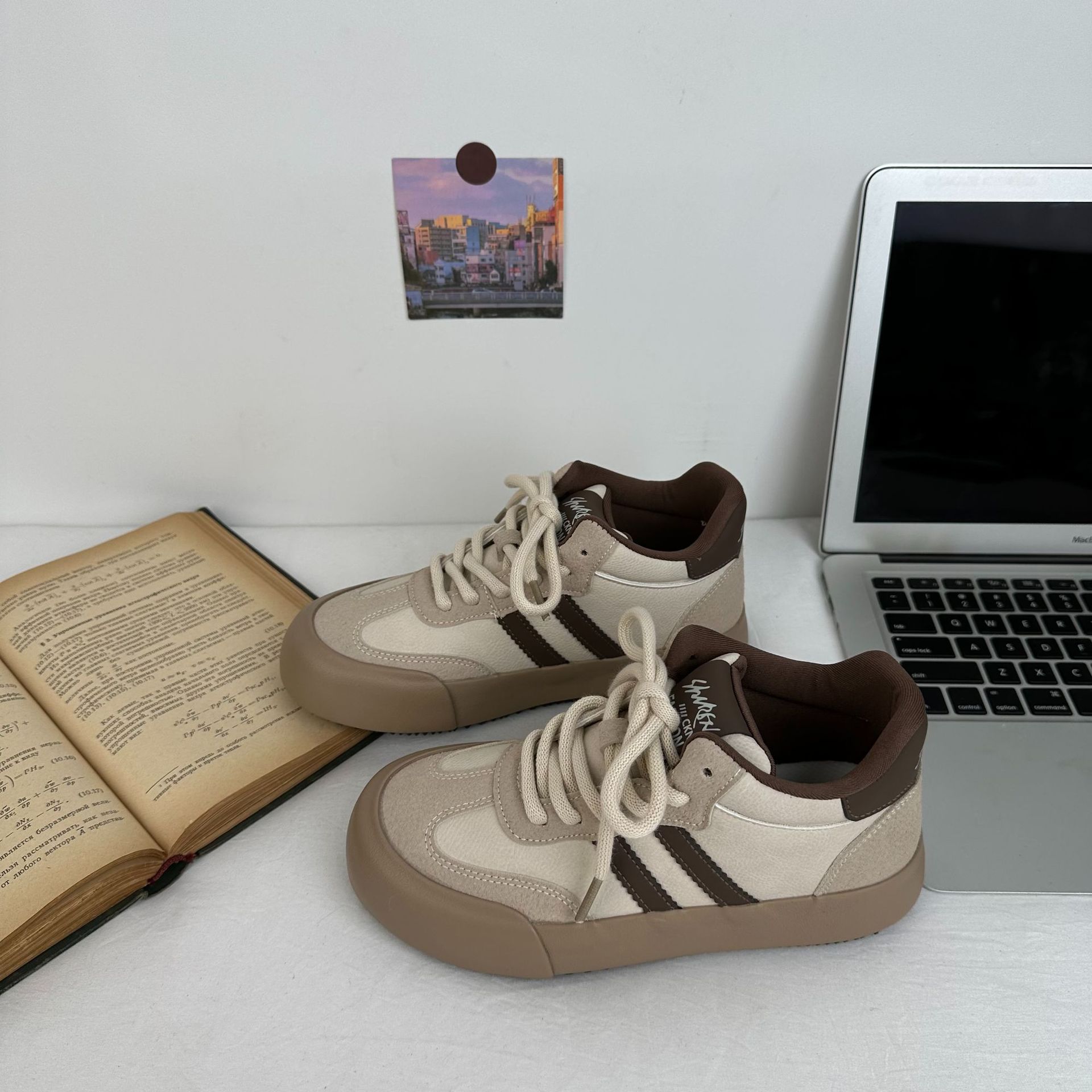 Zapatos Maillard estilo Hong Kong zapatos de entrenamiento alemán 2024 nuevos zapatos casuales de algodón zapatos de estudiante zapatos de invierno 6588 generación