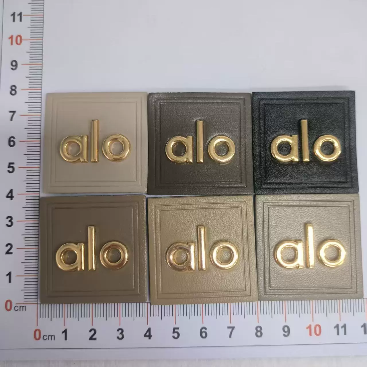 alo金色字母服饰五金电脑绣皮标袖章鞋帽皮标双层车线组合手缝线