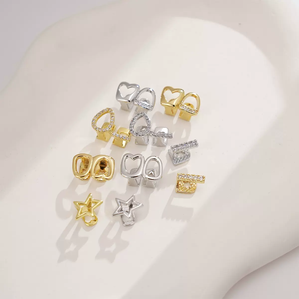 欧美跨境爆款嘻哈牙套TEMU镂空设计镶钻金牙套teethgrillz牙饰品