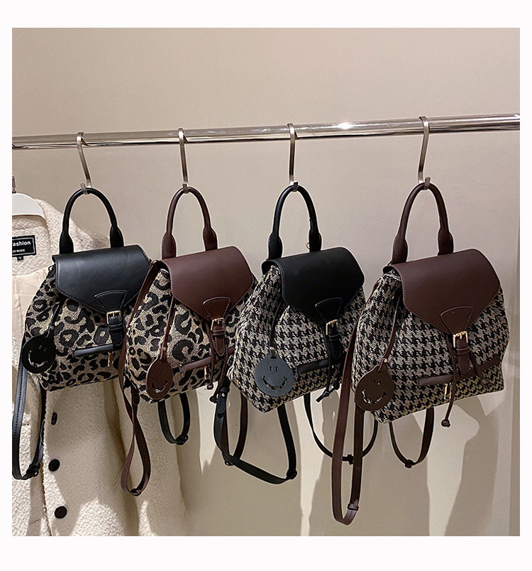 Estilo Japonés Otoño E Invierno Leopardo Bolsa De Impresión Femenina 2021 Nuevo Diseño De Moda Especial-interés Popular Mochila Femenina All-match Mochila De Viaje display picture 10