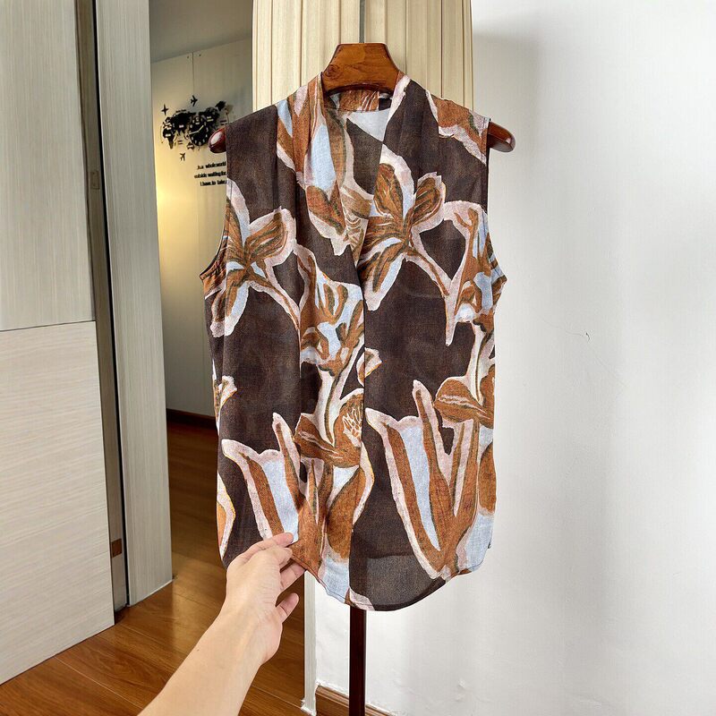 Suitable for both outer and inner wear~Women's summer thin silk crepe de chine sleeveless shirt with elegant V-neck and straight cut Suitable for both outer and inner wear~Women's summer thin silk crepe de chine sleeveless shirt with elegant V-neck and straight cut