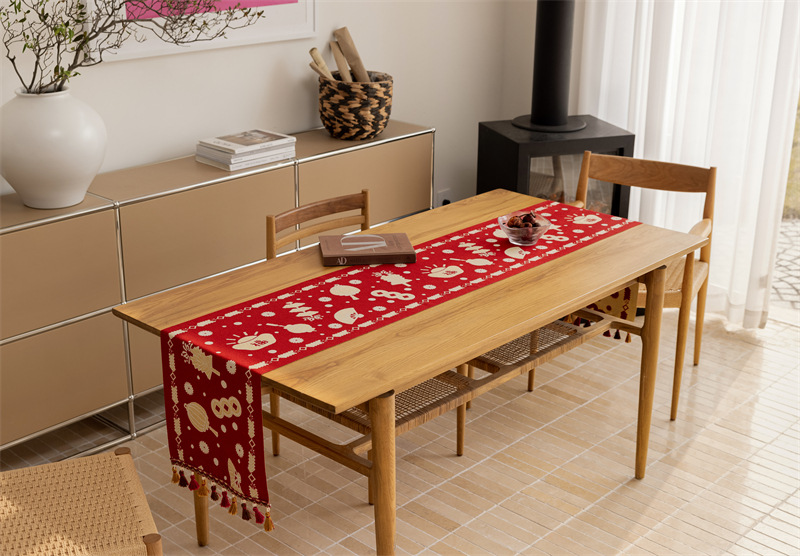 Decorative Festive Red Chinese Style Jacquard Table Runner Cover_voghion.com
