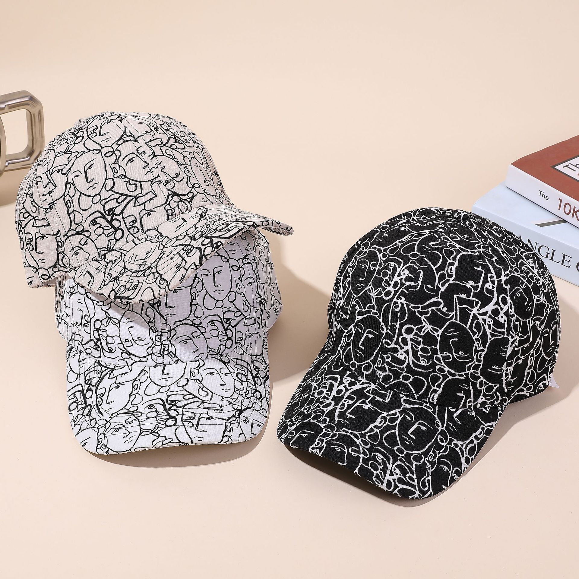 Nuevo sombrero de béisbol para hombres y mujeres de primavera y verano carácter abstracto impreso sombrero para el sol de viaje al aire libre
