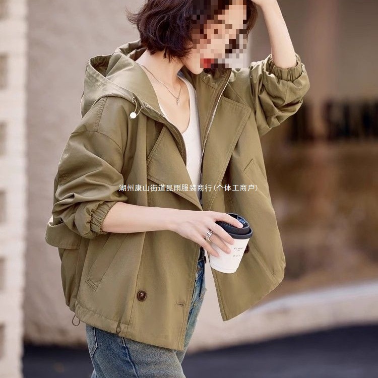 Super Nice Short Windbreaker for Small Women, Fashionable Design, 2025 Spring and Autum New Casual Hooded Jacket Trend