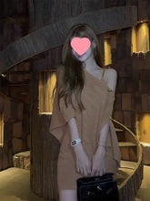 纯欲穿搭套装女秋季设计感斜肩宽松慵懒针织衫吊带包臀短裙两件套