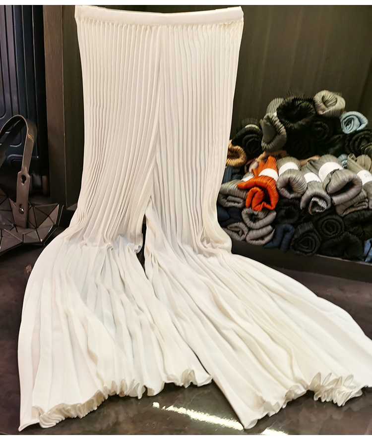 Quần culottes nữ ống rộng cạp cao, chất liệu mỏng nhẹ, phong cách xếp ly phối màu, form suông rộng thoải mái — màu đen, màu trắng, màu xanh đậm, xanh lá cây chi tiết 9