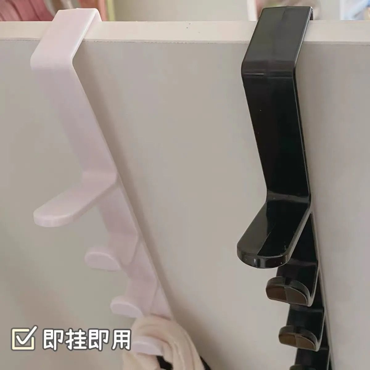 Puerta del armario Puerta del armario Gancho de la puerta Puerta de perforación libre detrás de la puerta